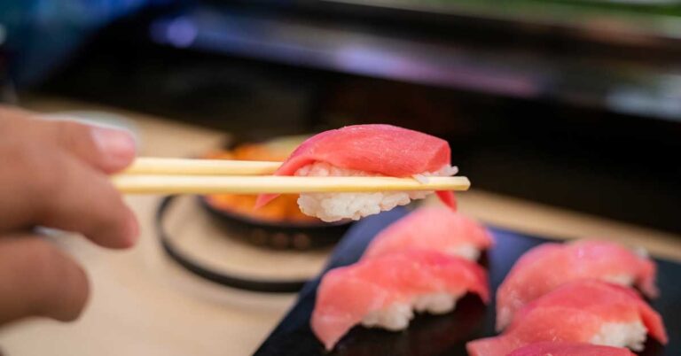 Can you eat a tuna steak raw?