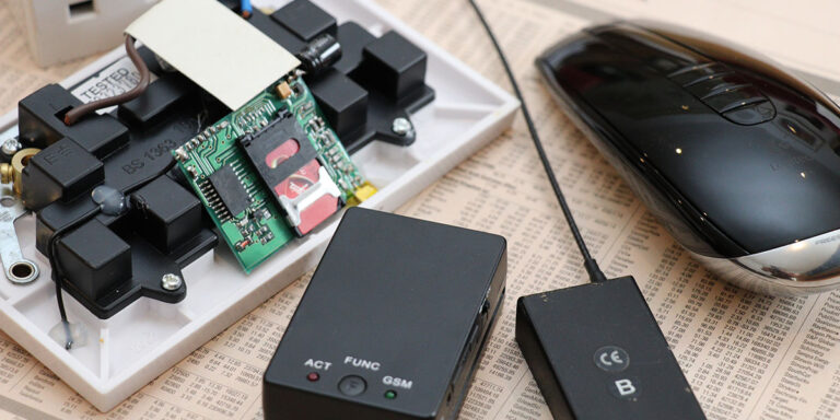 Do listening devices make noises?