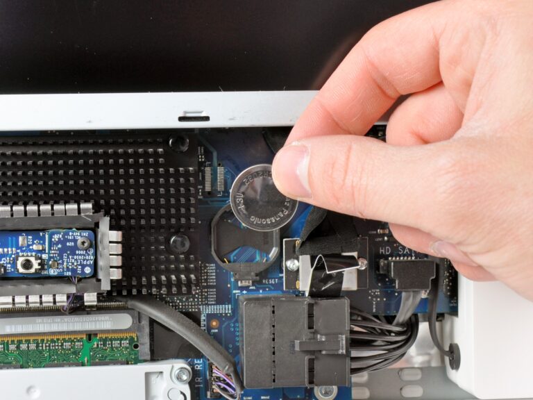 Hur byter jag ut batteriet i min iMac?