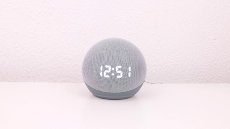Hvordan nulstiller jeg min Alexa Echo dot eksternt?