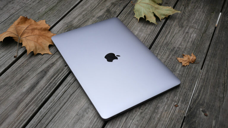 Laptopul Apple și MacBook sunt la fel?
