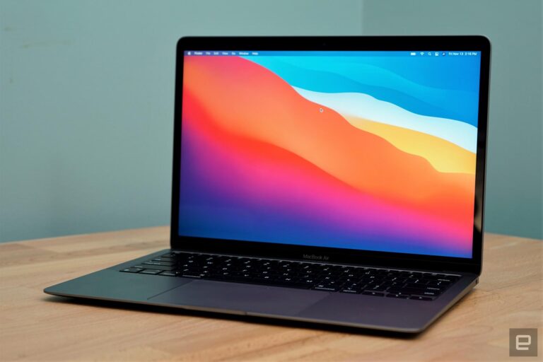 Är M1 MacBook air bra för college?