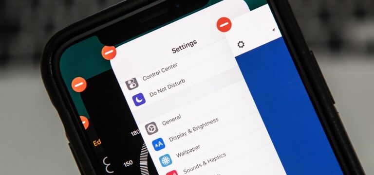 Is there a way to close all apps at once?