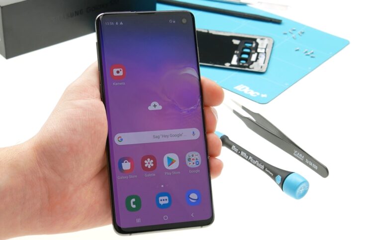 What causes touch screen ghosting?