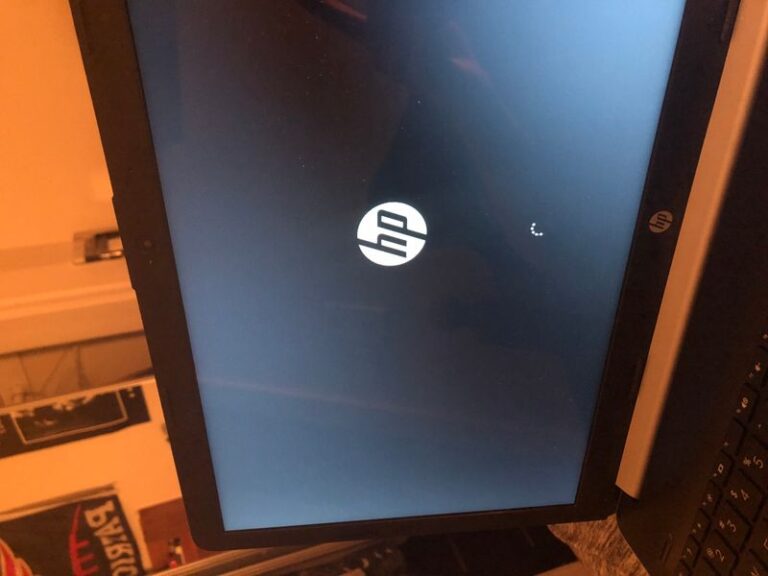 What do I do if my HP computer is stuck on the loading screen?