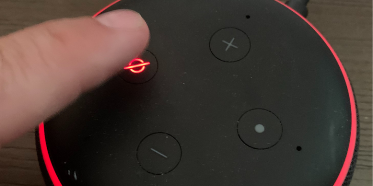 Hvad betyder det, når Alexa er rød?