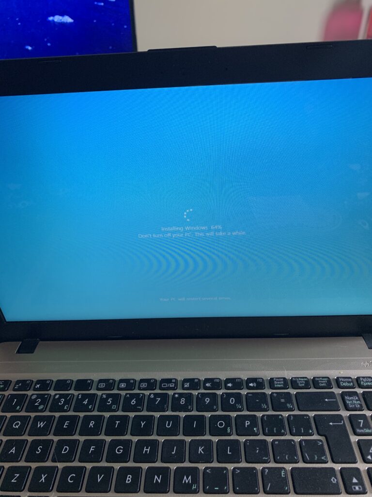 What happens if I turn off my laptop while its resetting?