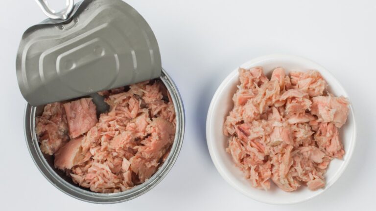 What is healthier tuna in water or oil?