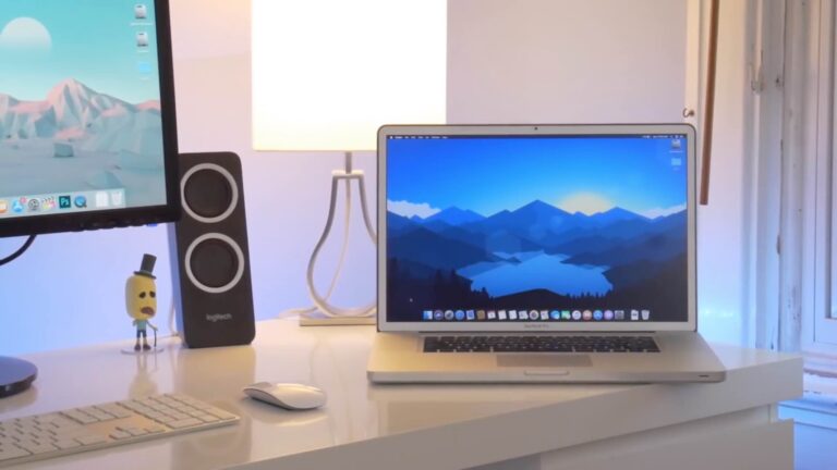 Why are Macs so popular with students?