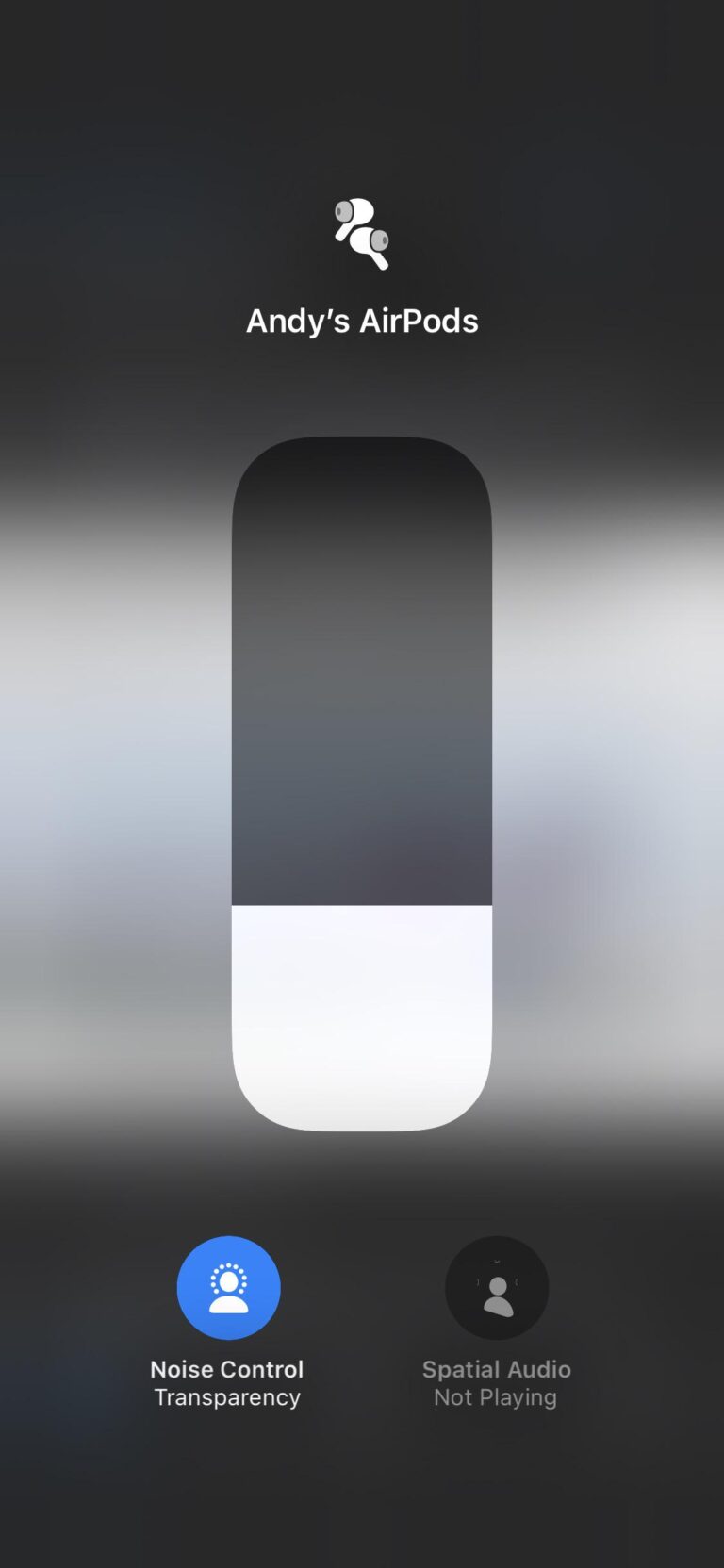 Hvorfor siger mine AirPods, at rumlig lyd ikke afspilles?