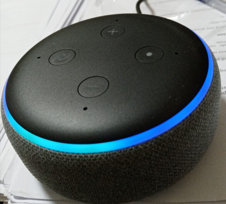 Why is Alexa blue and not responding?