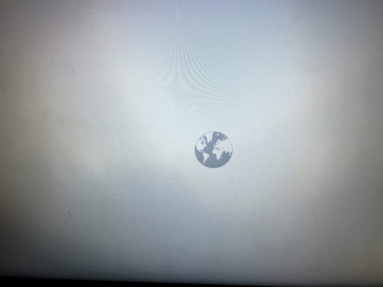 Varför blinkar min Mac en jordglob?