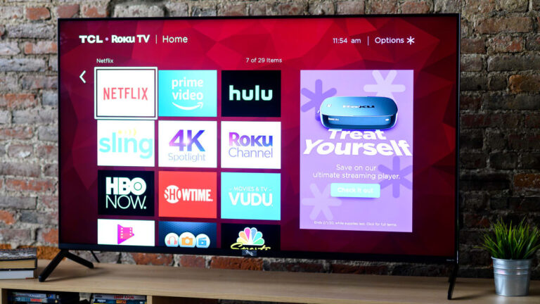 Can a smart TV work without internet?